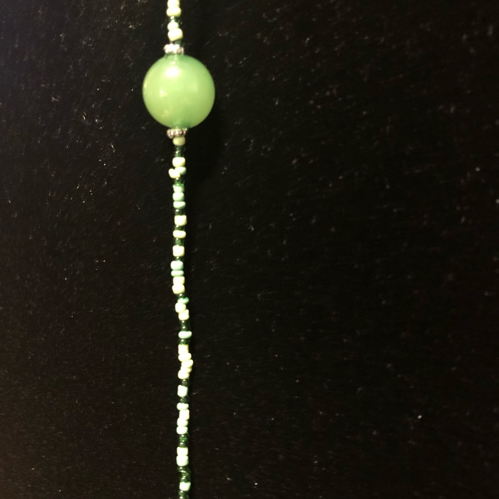 Long Beaded Necklace Jade Green Glass Beads 19” Long - Picture 5 of 6